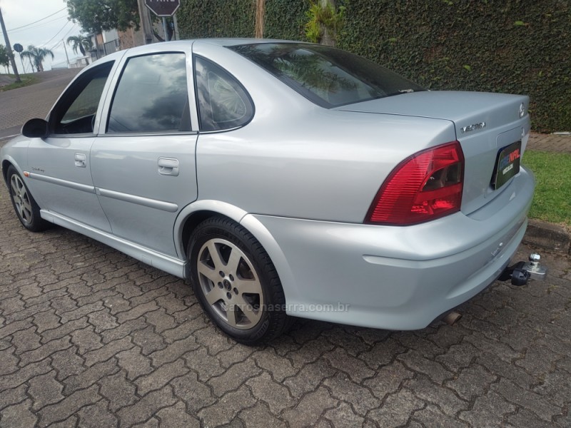 VECTRA 2.2 MPFI CHALLENGE 16V GASOLINA 4P MANUAL - 2001 - CAMPO BOM