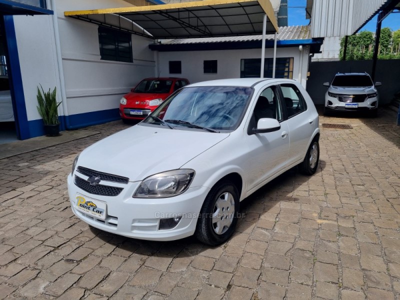 CELTA 1.0 MPFI LT 8V FLEX 4P MANUAL - 2015 - VACARIA