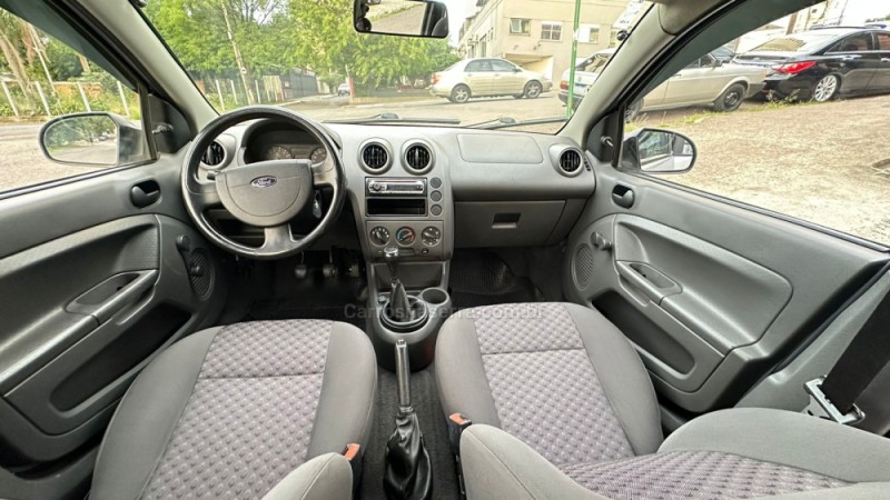 FIESTA 1.0 MPI PERSONNALITÉ 8V FLEX 4P MANUAL - 2005 - NOVO HAMBURGO