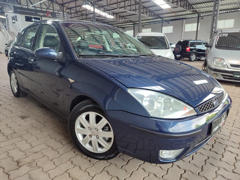 FOCUS 2.0 GHIA 16V GASOLINA 4P MANUAL - 2006 - CAXIAS DO SUL