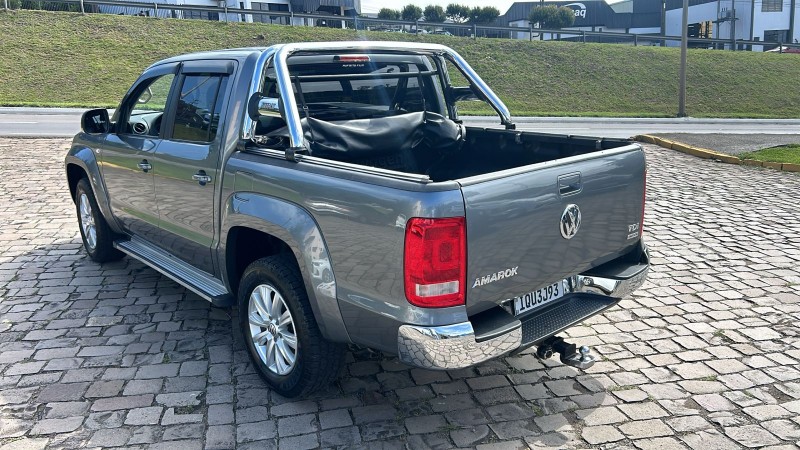 AMAROK 2.0 HIGHLINE 4X4 CD 16V TURBO INTERCOOLER DIESEL 4P MANUAL - 2011 - FARROUPILHA