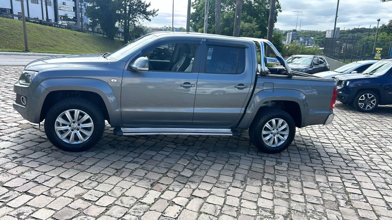 AMAROK 2.0 HIGHLINE 4X4 CD 16V TURBO INTERCOOLER DIESEL 4P MANUAL - 2011 - FARROUPILHA