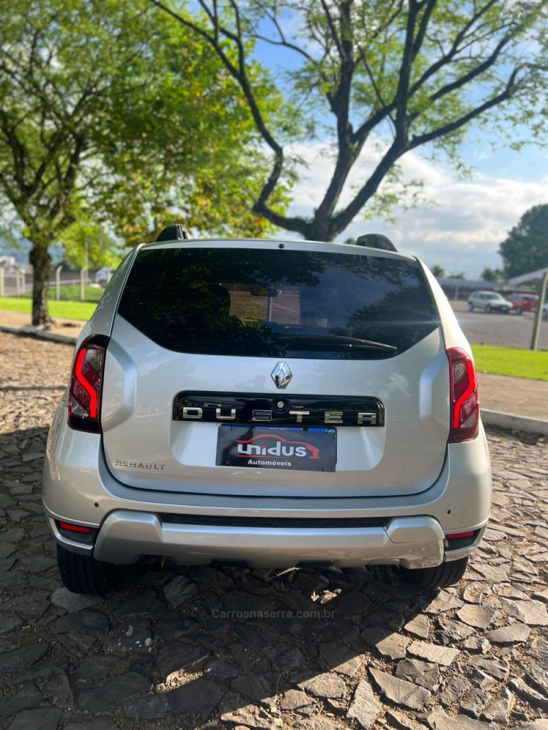 DUSTER 1.6 DAKAR 4X2 16V FLEX 4P MANUAL - 2017 - DOIS IRMãOS