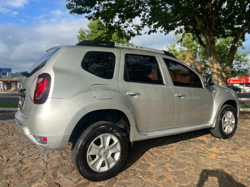 DUSTER 1.6 DAKAR 4X2 16V FLEX 4P MANUAL - 2017 - DOIS IRMãOS