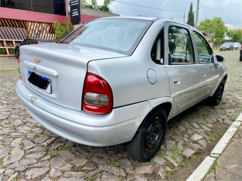 CORSA 1.0 MPFI CLASSIC 8V GASOLINA 4P MANUAL - 2003 - SAPIRANGA