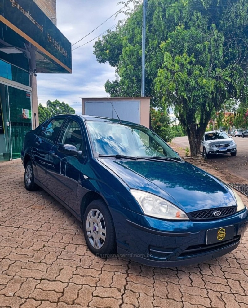 FOCUS 1.6 GLX SEDAN 8V FLEX 4P MANUAL - 2007 - PASSO FUNDO