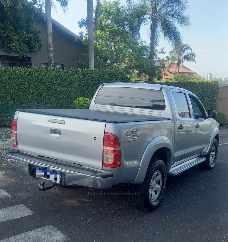 HILUX 3.0 8V SRV 4X4 CD TURBO DIESEL 4P MANUAL - 2015 - CAMPO BOM