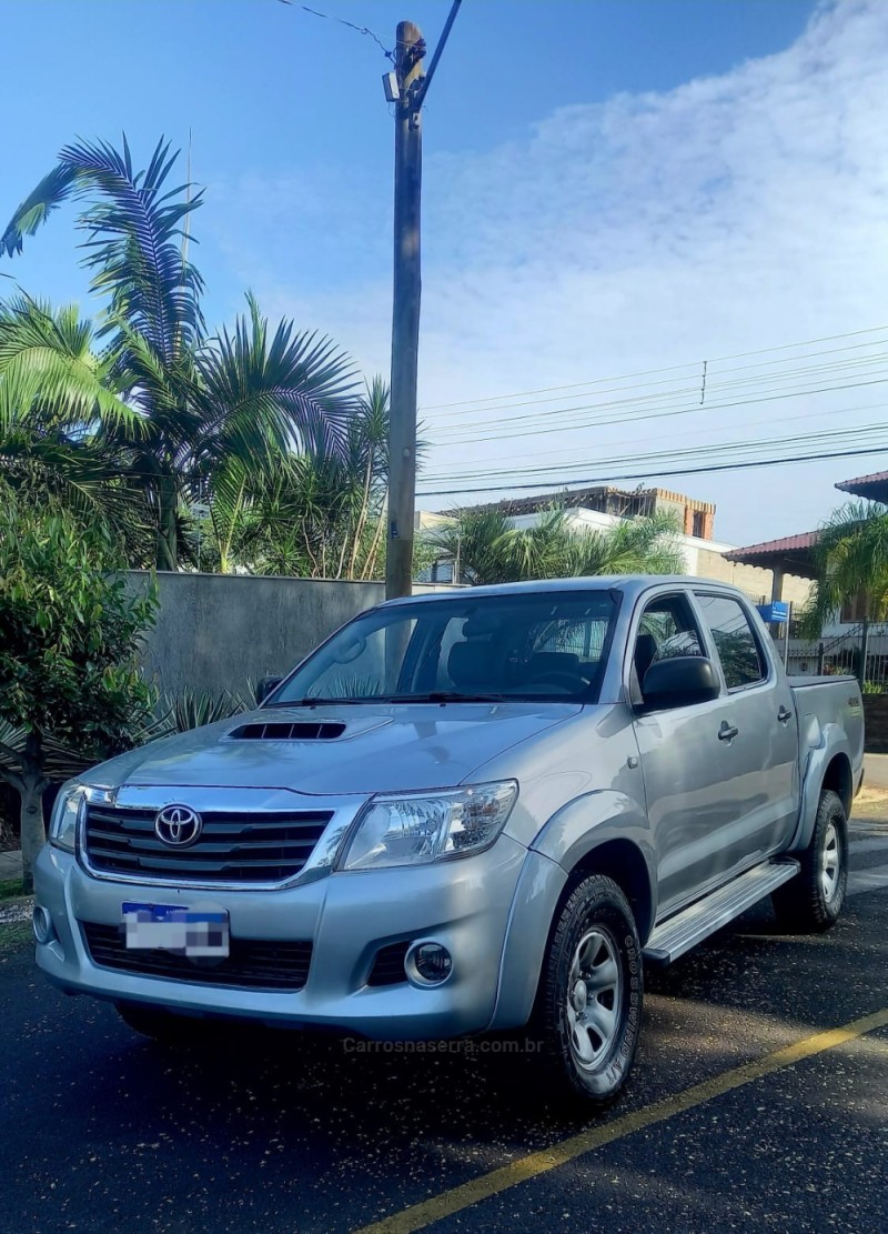 HILUX 3.0 8V SRV 4X4 CD TURBO DIESEL 4P MANUAL - 2015 - CAMPO BOM