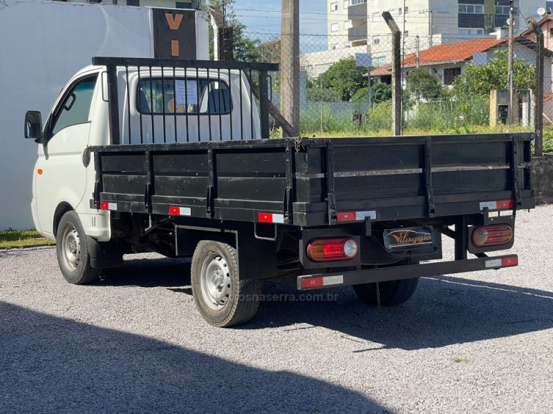 HR 2.5 TCI HD LONGO SEM CAÇAMBA 4X2 8V 94CV TURBO INTERCOOLER DIESEL 2P MANUAL - 2008 - CAXIAS DO SUL