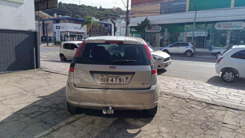 FIESTA 1.0 MPI HATCH 8V FLEX 4P MANUAL - 2014 - FLORES DA CUNHA