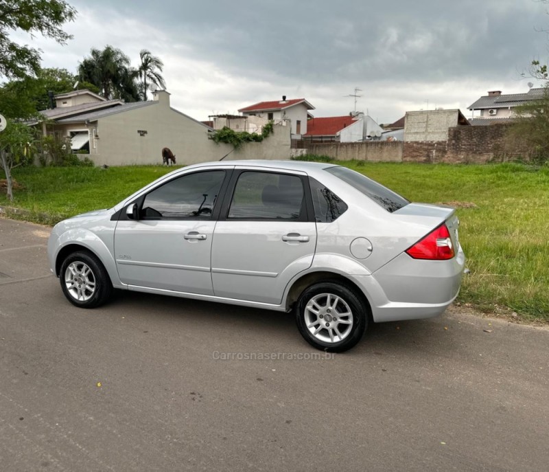 FIESTA 1.6 MPI CLASS SEDAN 8V FLEX 4P MANUAL - 2009 - CAMPO BOM