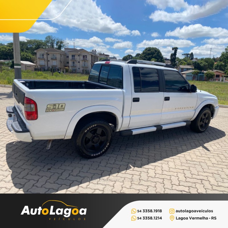 S10 2.4 MPFI EXECUTIVE 4X2 CD 8V FLEX 4P MANUAL - 2010 - LAGOA VERMELHA