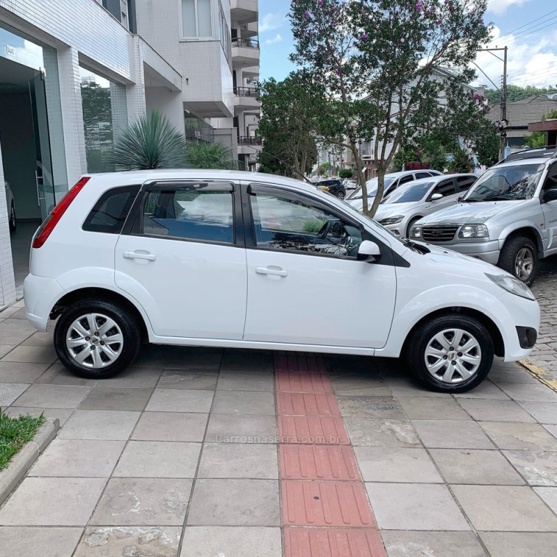 FIESTA 1.0 ROCAM HATCH 8V FLEX 4P MANUAL - 2014 - FLORES DA CUNHA