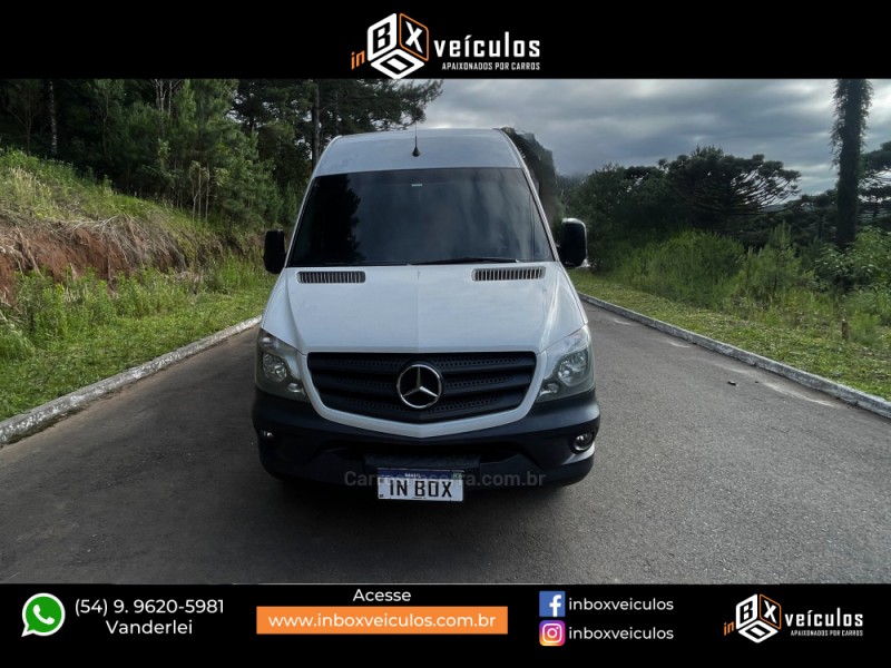 SPRINTER 2.2 515 CDI VAN 18 LUGARES TETO ALTO 16V BI-TURBO DIESEL MANUAL - 2017 - GRAMADO