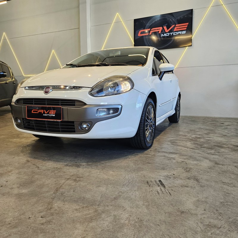 PUNTO 1.8 SPORTING 16V FLEX 4P MANUAL - 2014 - CAXIAS DO SUL