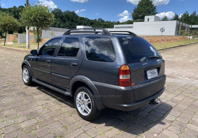 PALIO 1.8 MPI ADVENTURE WEEKEND 8V FLEX 4P MANUAL - 2003 - GUAPORé