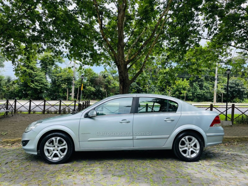 VECTRA 2.0 MPFI ELEGANCE 8V FLEX 4P AUTOMÁTICO - 2011 - NOVO HAMBURGO