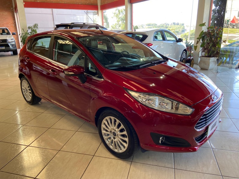 fiesta 1.6 titanium hatch 16v flex 4p automatico 2014 farroupilha