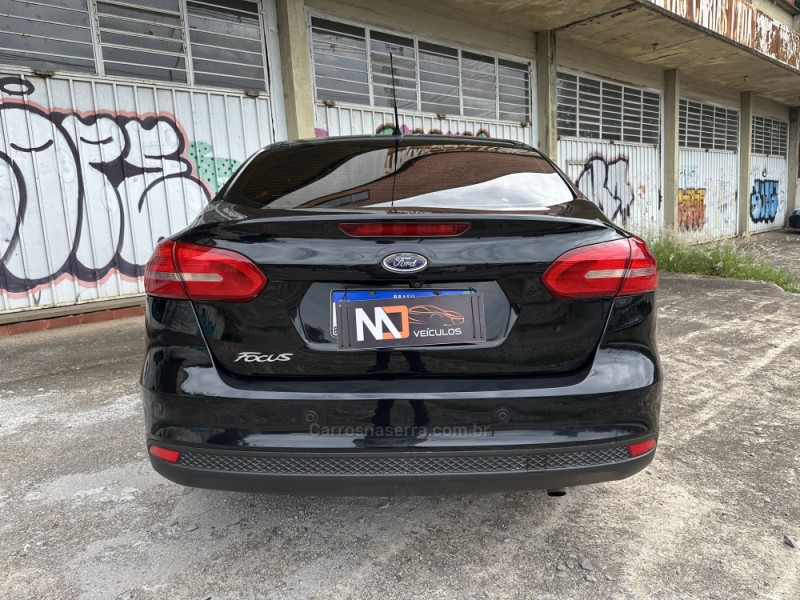 FOCUS 2.0 SE PLUS 16V FLEX 4P AUTOMÁTICO - 2017 - CAXIAS DO SUL