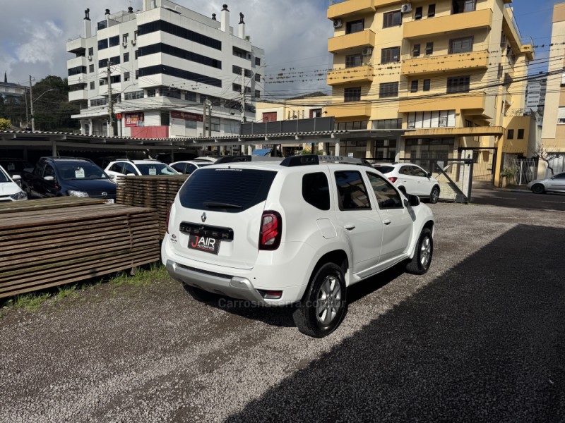 DUSTER 1.6 DYNAMIQUE 4X2 16V FLEX 4P MANUAL - 2016 - GARIBALDI