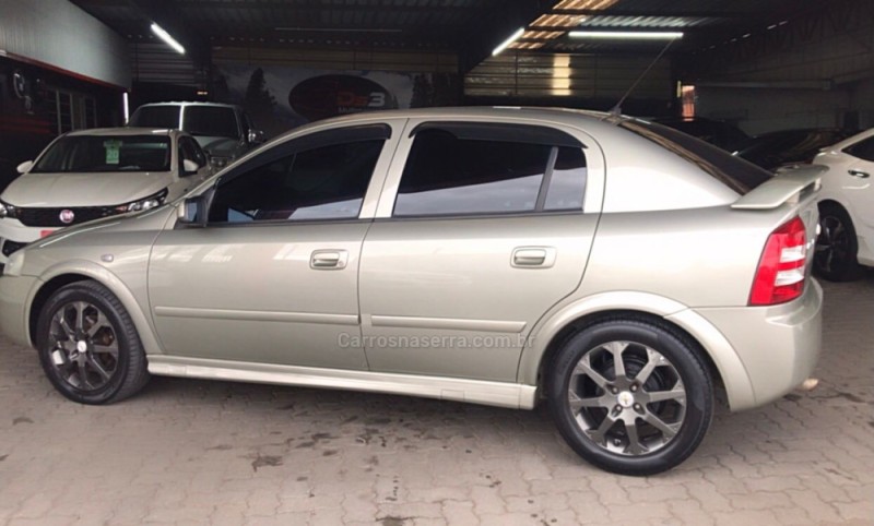 ASTRA 2.0 MPFI ADVANTAGE 8V FLEX 4P MANUAL - 2011 - CAXIAS DO SUL