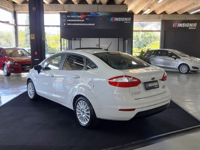 FIESTA 1.6 TITANIUM PLUS SEDAN 16V FLEX 4P AUTOMÁTICO - 2015 - CAXIAS DO SUL