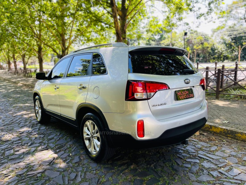 SORENTO 2.4 EX2 4X2 16V GASOLINA 4P AUTOMÁTICO - 2015 - NOVO HAMBURGO