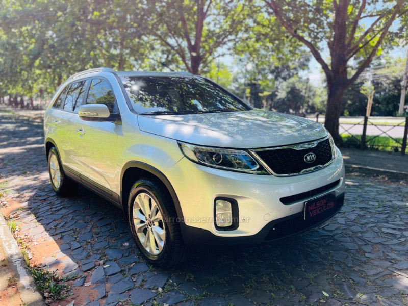 SORENTO 2.4 EX2 4X2 16V GASOLINA 4P AUTOMÁTICO - 2015 - NOVO HAMBURGO