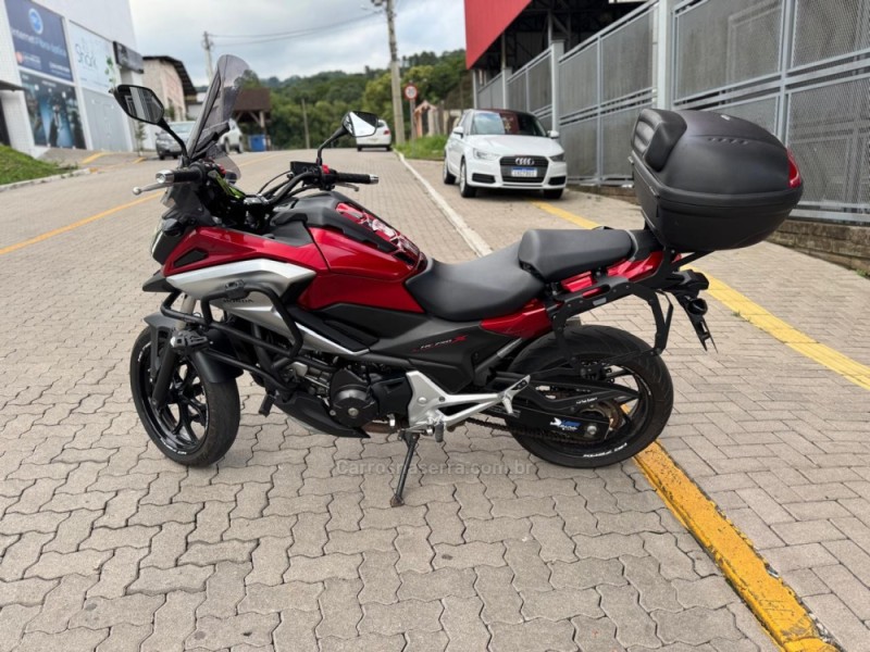 nc 750x abs 2018 feliz