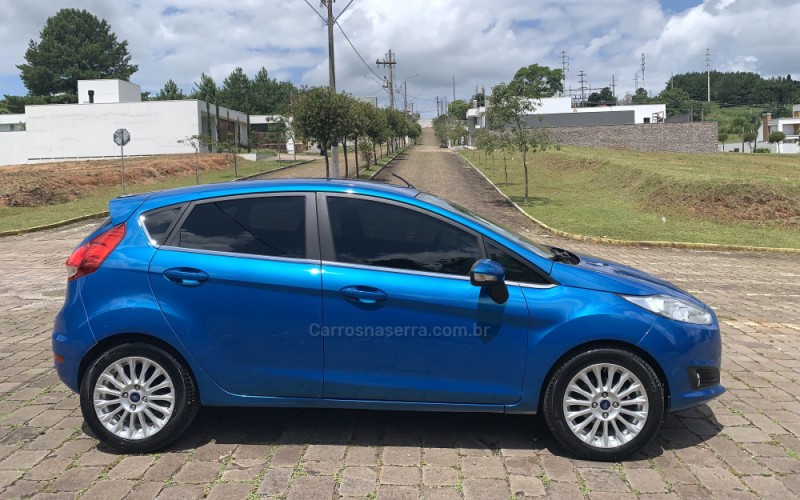 FIESTA 1.6 TITANIUM HATCH 16V FLEX 4P AUTOMÁTICO - 2014 - GUAPORé