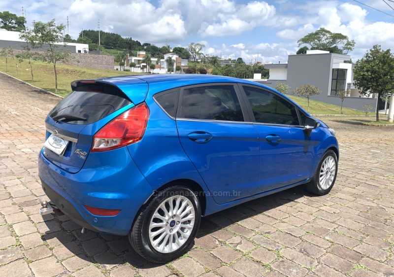 FIESTA 1.6 TITANIUM HATCH 16V FLEX 4P AUTOMÁTICO - 2014 - GUAPORé