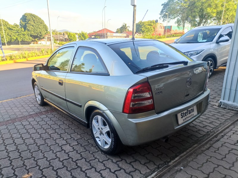 ASTRA 2.0 MPFI ADVANTAGE 8V FLEX 2P MANUAL - 2006 - BOM PRINCíPIO