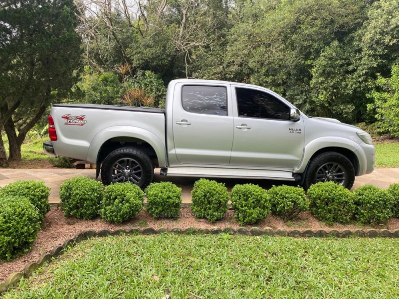 HILUX 3.0 SRV 4X4 CD 16V TURBO INTERCOOLER DIESEL 4P AUTOMÁTICO