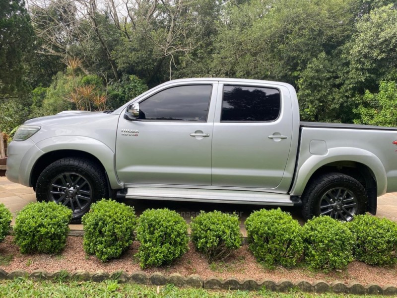 HILUX 3.0 SRV 4X4 CD 16V TURBO INTERCOOLER DIESEL 4P AUTOMÁTICO - 2013 - GRAMADO