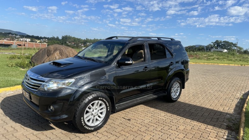 HILUX SW4 3.0 SRV 4X4 16V TURBO INTERCOOLER DIESEL 4P AUTOMÁTICO