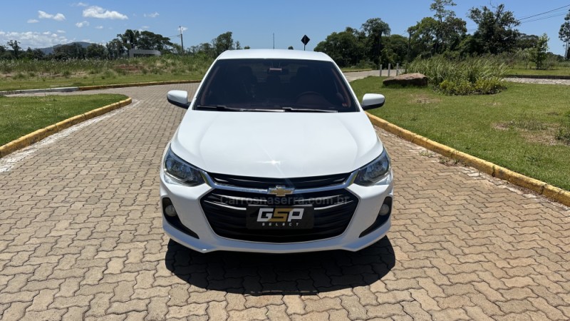 ONIX 1.0	LT PLUS 8V TURBO FLEX 4P AUTOMÁTICO - 2020 - LAJEADO