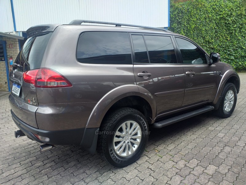 PAJERO DAKAR 3.2 HPE 4X4 7 LUGARES 16V TURBO INTERCOOLER DIESEL 4P AUTOMÁTICO - 2017 - CAXIAS DO SUL