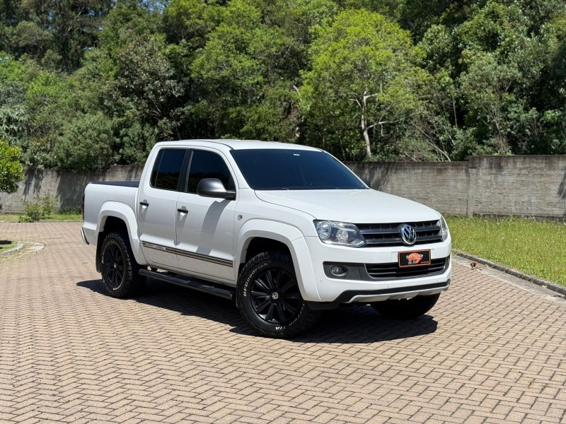 amarok 2.0 dark label 4x4 cd 16v turbo intercooler diesel 4p automatico 2016 canela