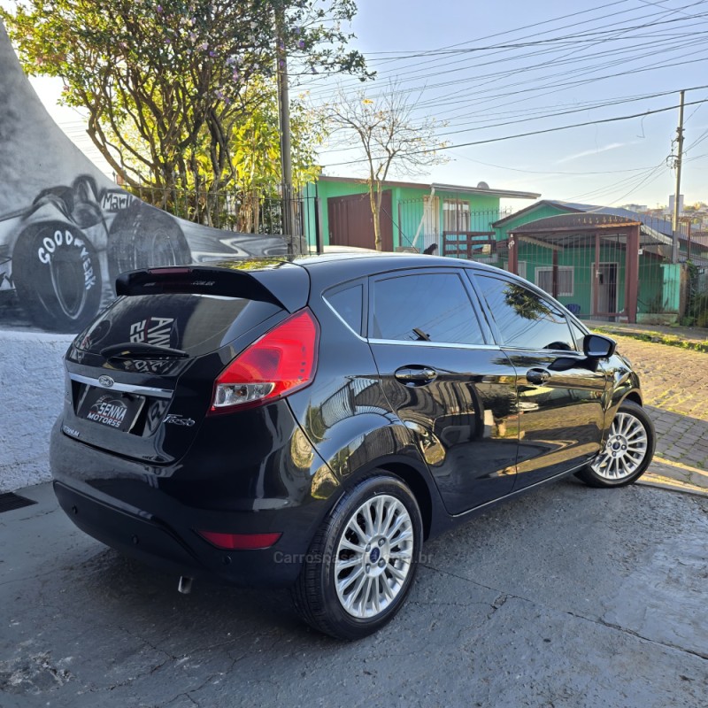 FIESTA 1.6 TITANIUM HATCH 16V FLEX 4P AUTOMÁTICO - 2015 - CAXIAS DO SUL