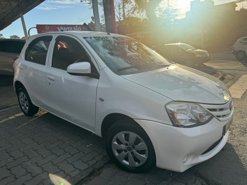 etios 1.3 x 16v flex 4p manual 2014 caxias do sul