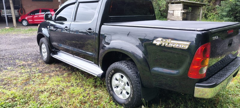 HILUX 3.0 SRV 4X4 CD 16V TURBO DIESEL 4P MANUAL - 2006 - CAXIAS DO SUL