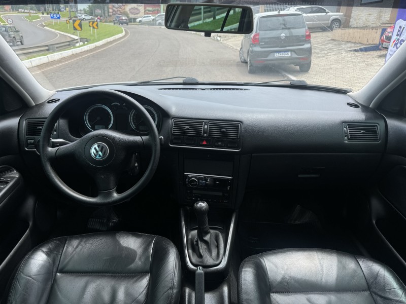 GOLF 1.6 MI GENERATION 8V GASOLINA 4P MANUAL - 2004 - DOIS IRMãOS