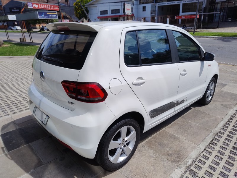 FOX 1.6 MI ROCK IN RIO 8V FLEX 4P MANUAL - 2016 - CAXIAS DO SUL