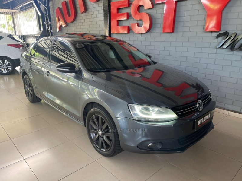 JETTA 2.0 COMFORTLINE FLEX 4P TIPTRONIC - 2013 - ESTâNCIA VELHA