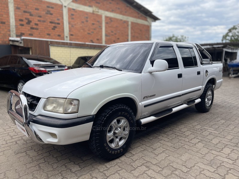 S10 2.5 DELUXE 4X4 CD 8V DIESEL 4P MANUAL - 2000 - CAMPO BOM