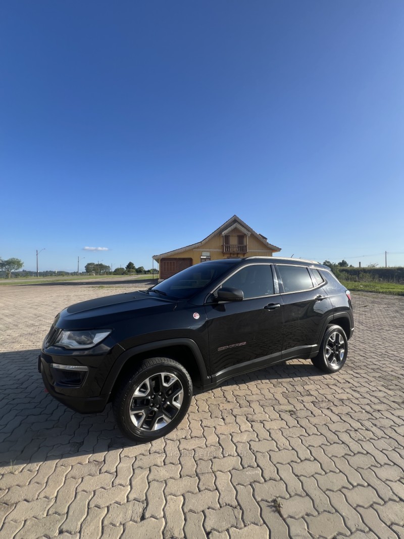 COMPASS 2.0 16V DIESEL TRAILHAWK 4X4 AUTOMÁTICO - 2018 - ANTôNIO PRADO