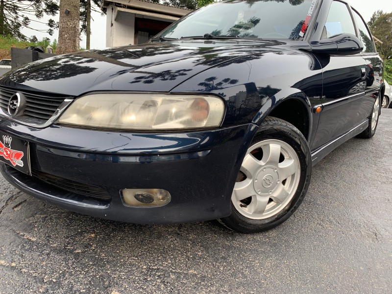 VECTRA 2.0 MPFI GLS 8V GASOLINA 4P MANUAL - 2000 - CAXIAS DO SUL