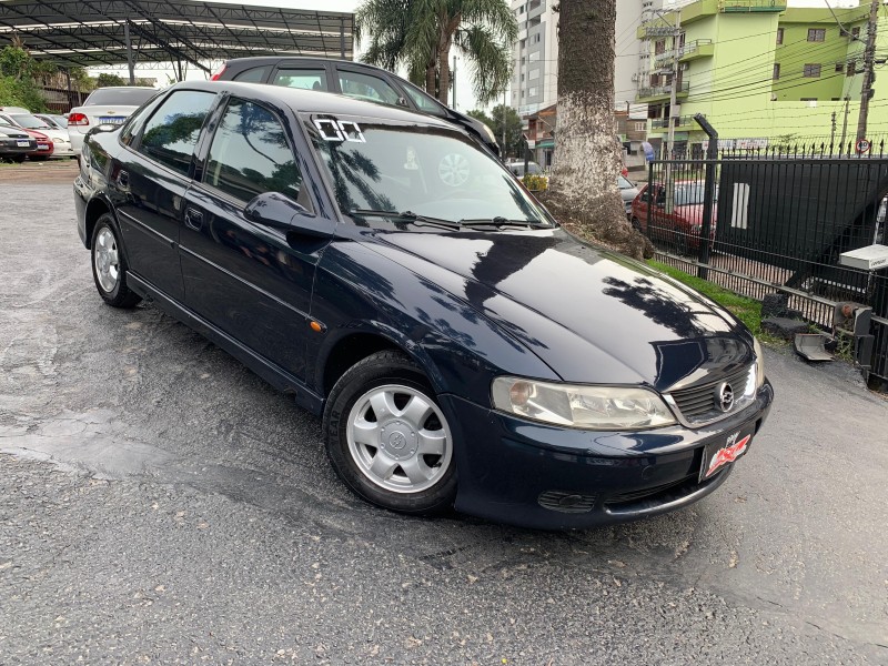 VECTRA 2.0 MPFI GLS 8V GASOLINA 4P MANUAL - 2000 - CAXIAS DO SUL