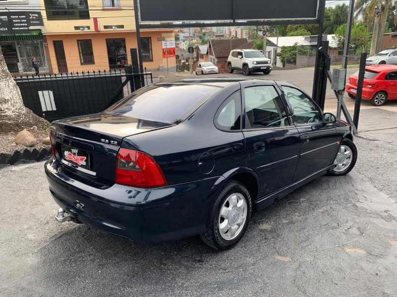 VECTRA 2.0 MPFI GLS 8V GASOLINA 4P MANUAL - 2000 - CAXIAS DO SUL