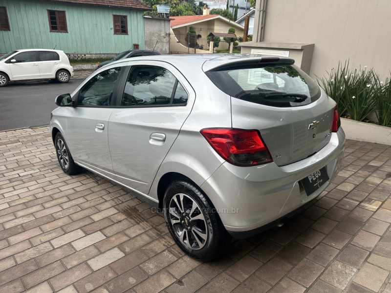 ONIX 1.4 MPFI LTZ 8V FLEX 4P MANUAL - 2014 - BENTO GONçALVES